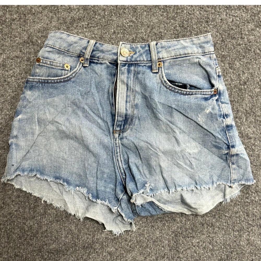 Tiffosi Denim Shorts Womens Size 26 Light Wash Blue Raw Hem Cotton Casual CutOff
